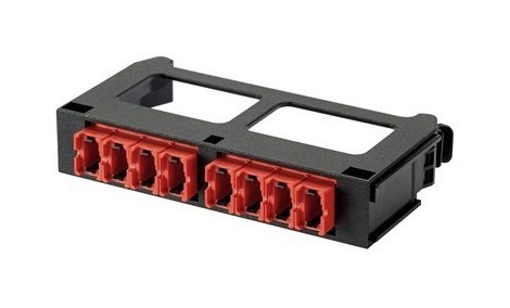 PANDUIT Панель QuickNet ™ SFQ сменная с адаптерами MPO 100G, 4 порта Type A (key-up / key-down), цвет панели черный, адаптеры красного цвета